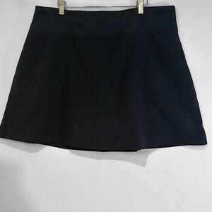 Land’s End Active sport black skort with pockets attached shorts size large
